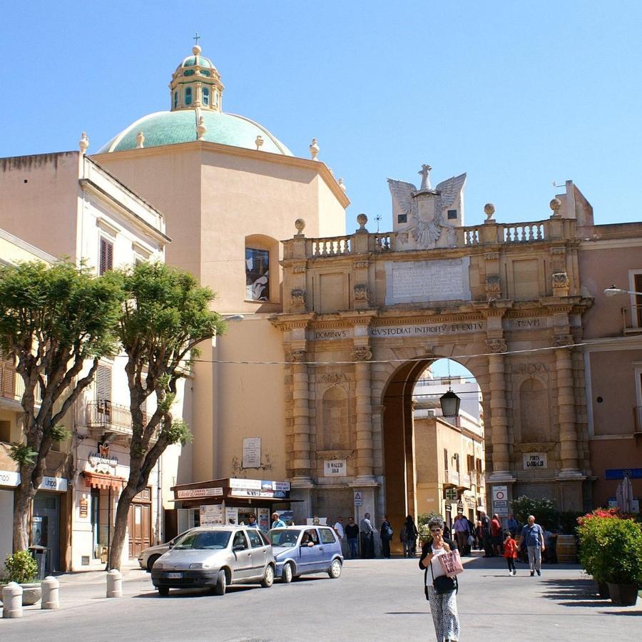 Villa Il Cortile Di Palma à Marsala Extérieur photo